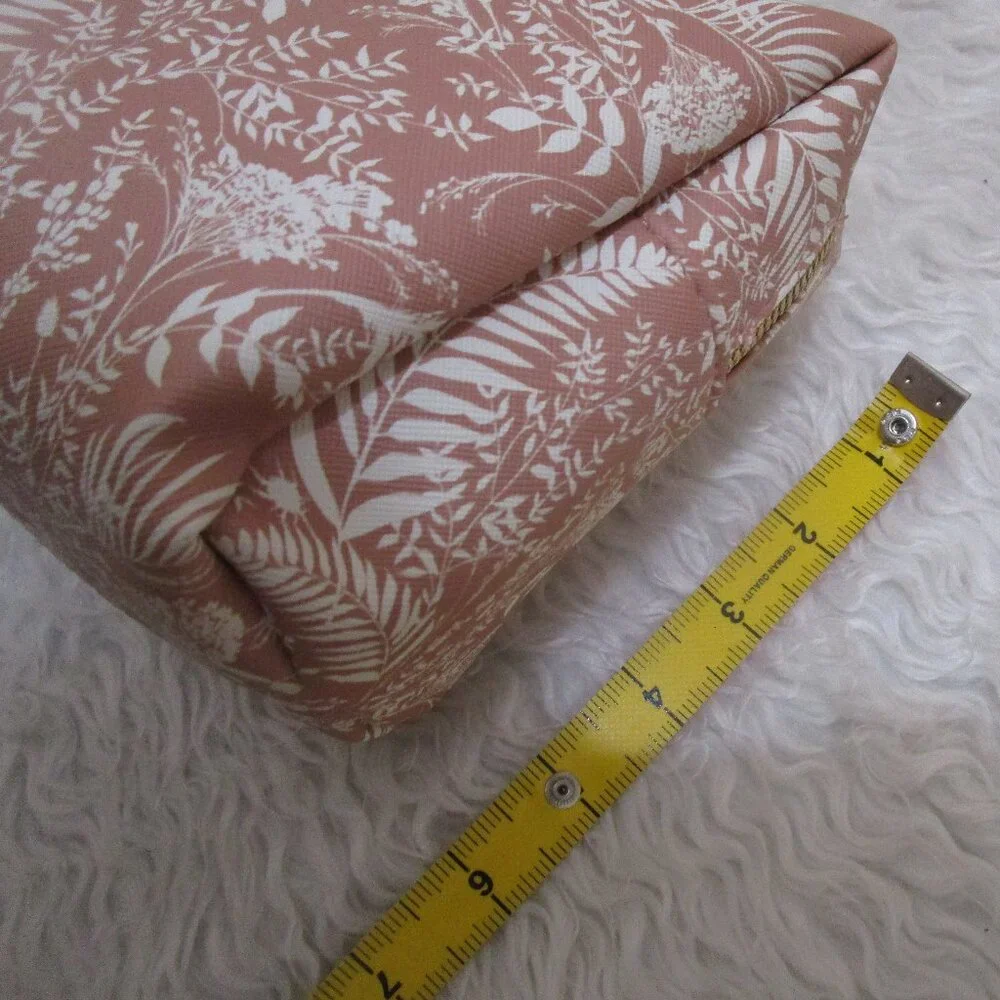 NWT Beautiful Large Vince Camuto Pink and white floral Makeup Bag Pouch 12X6